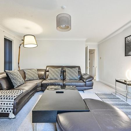 Top Floor Sandbanks Apartment With Free Parking Just Minutes From The Beach And Bars Canford Cliffs Ngoại thất bức ảnh